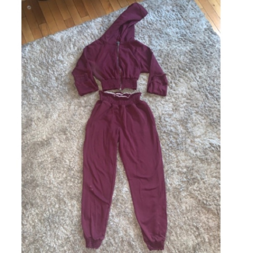 Matching maroon set